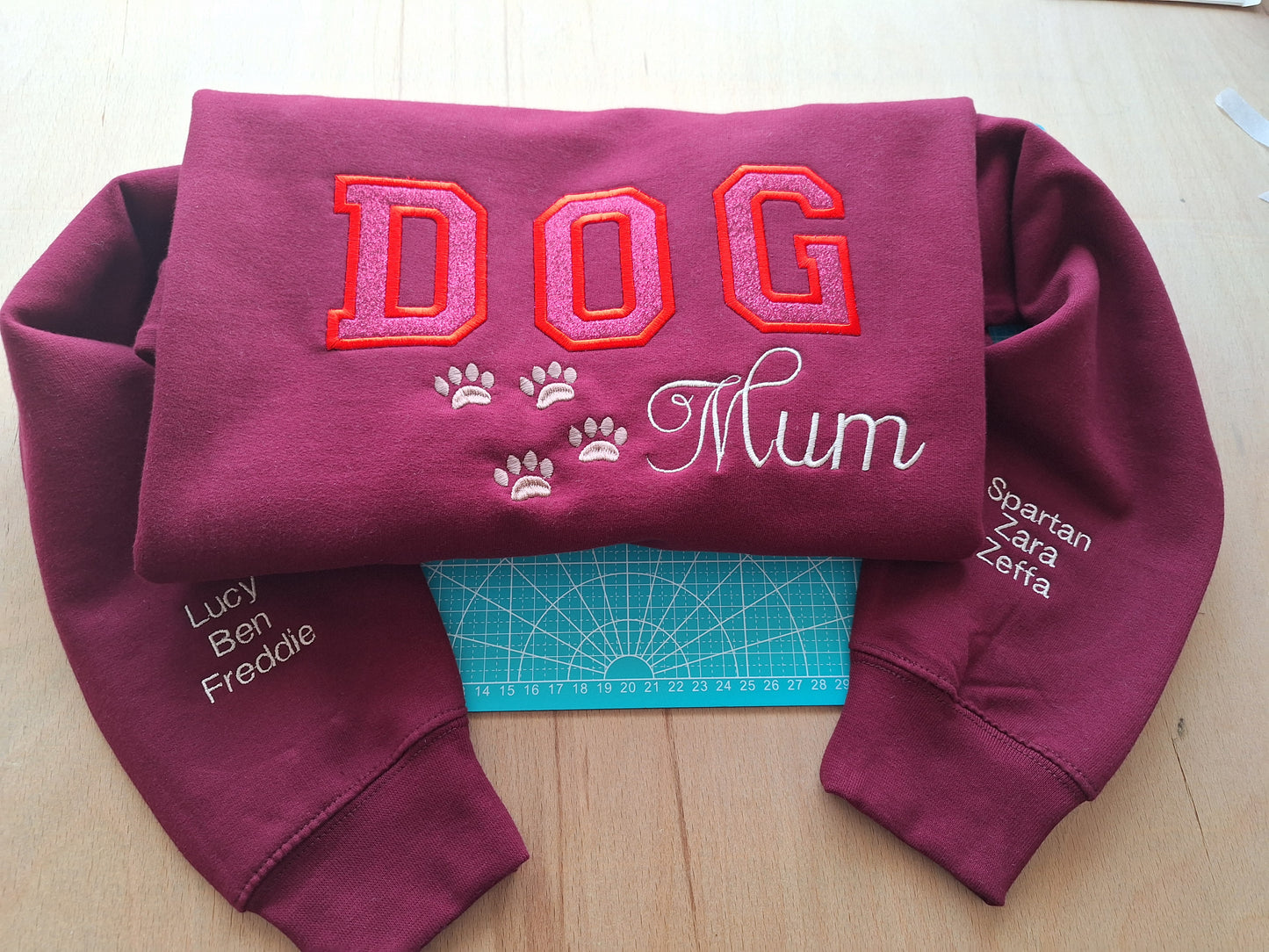 Dog Mum kutyanevekkel